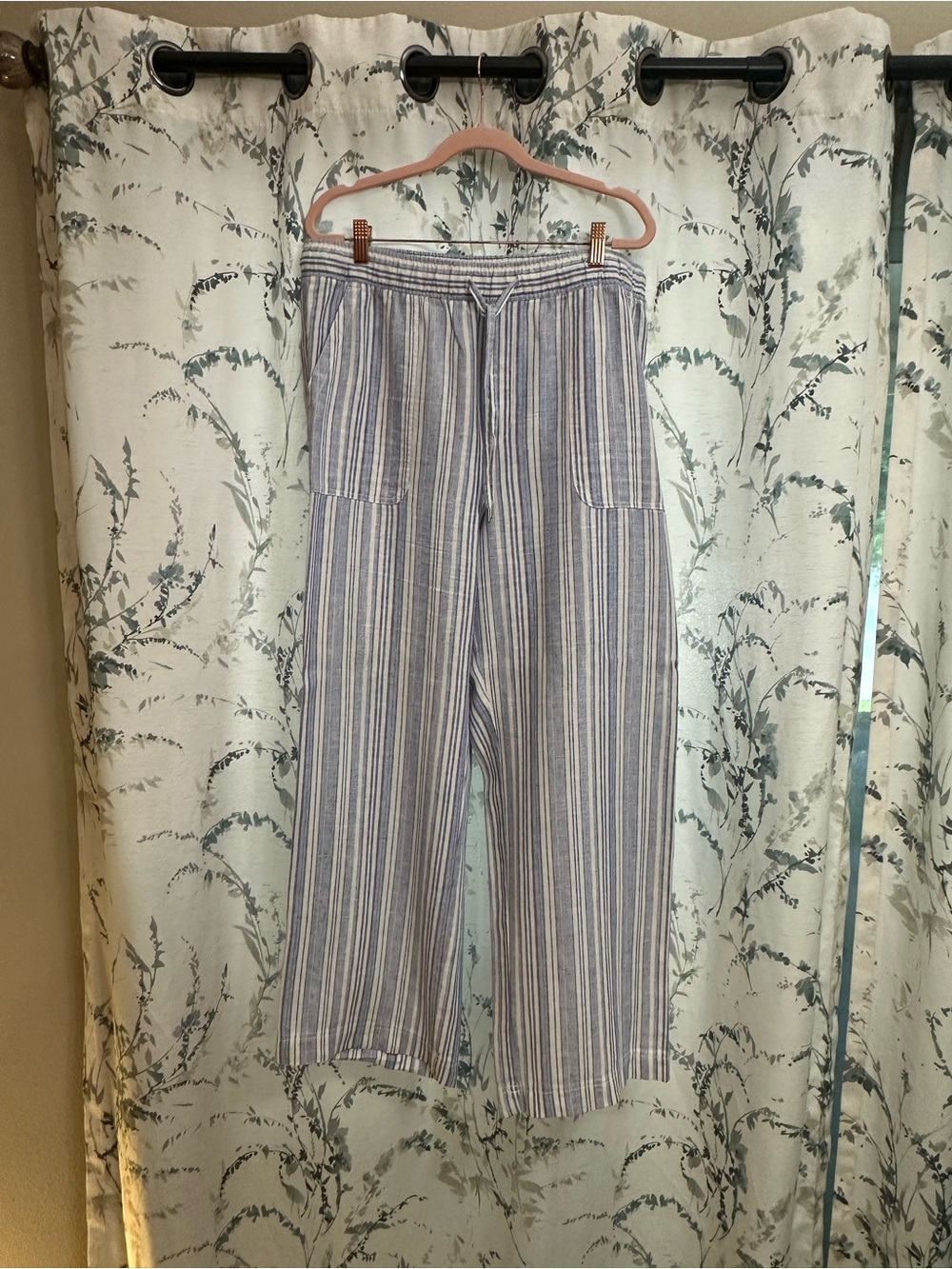 GAP Blue & White Striped Straight-Leg Women's Pants